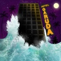Hotel Garuda、Corona - Rhythm Of the Night