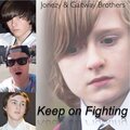 Jonathan Jones、New Scottish Youth Choir、李求是、Gaitway Brothers、Sinima Beats - Keep On Fighting