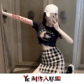 9馨 - 整个夏天只想和你环游世界