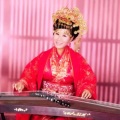 阿娣围裙姐 - 那拉提的养蜂女