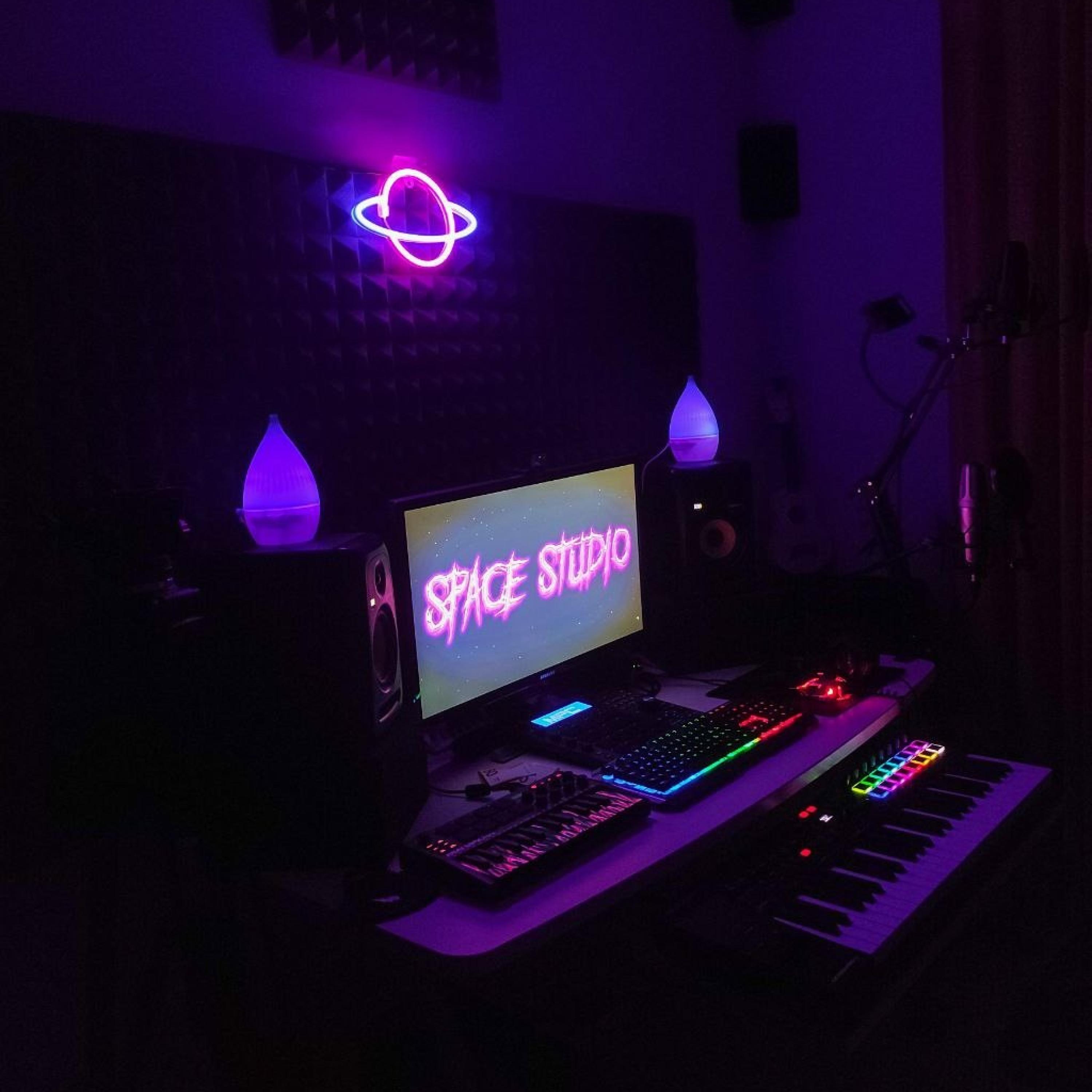 Daimon - Space Studio (Explicit)