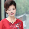 红雪莲 - 镜子里的女人
