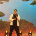 万丈豪情把世界点燃