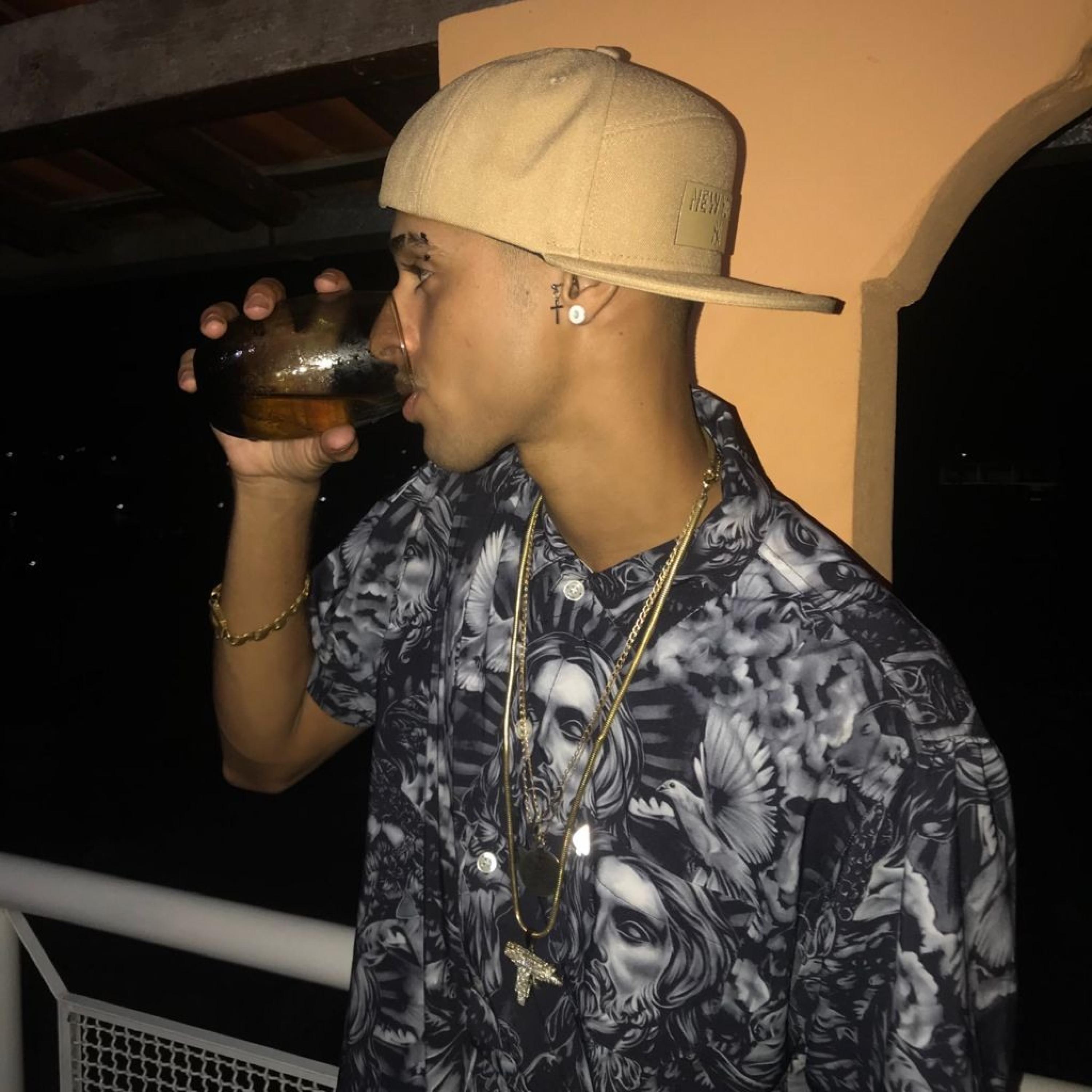 Dj Lorin、MC Saci - ROÇA NA MINHA VARA