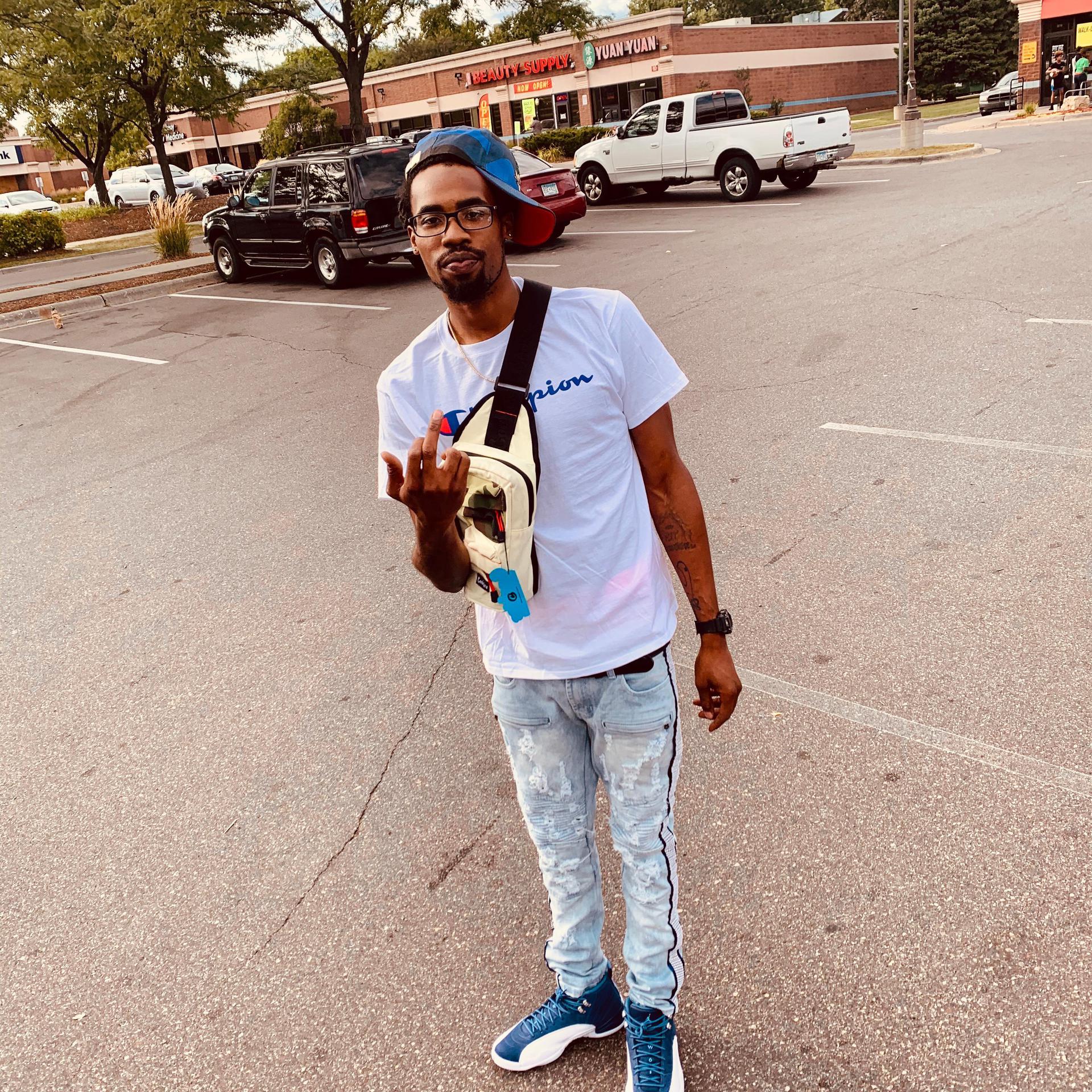 Pluto、Don Wonne - Sickk (Explicit)