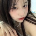 叶沾身 - 白色桔梗花