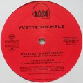 Yvette Michele、Black Rob - D.J. Keep Playin