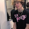 dyingoutlay - In The Way (Explicit)