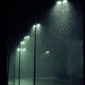 朦胧夜雨里