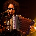 Jose Luis Carballo、Cumbia Machin、Felipe Pumarada、The Cumbia Shop、Lion True、Marmota Fu、Clo Sísmico - Cumbia Revolution (feat. Jose Luis Carballo Cumbia Machin Clo Sismico Felipe Pumarada Lion True & Marmota Fu)