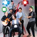 Artur Martirosyan、Sergey Umroyan、Neo Van Band、Yervand Nazaretyan - Gyumri ghurband eghnim