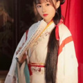 卿卿 - 诗人莫把红颜醉