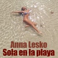 Sola en la Playa