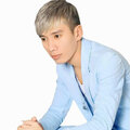 LYVU TRẦN - Người Nắm Tay Người Buông Tay