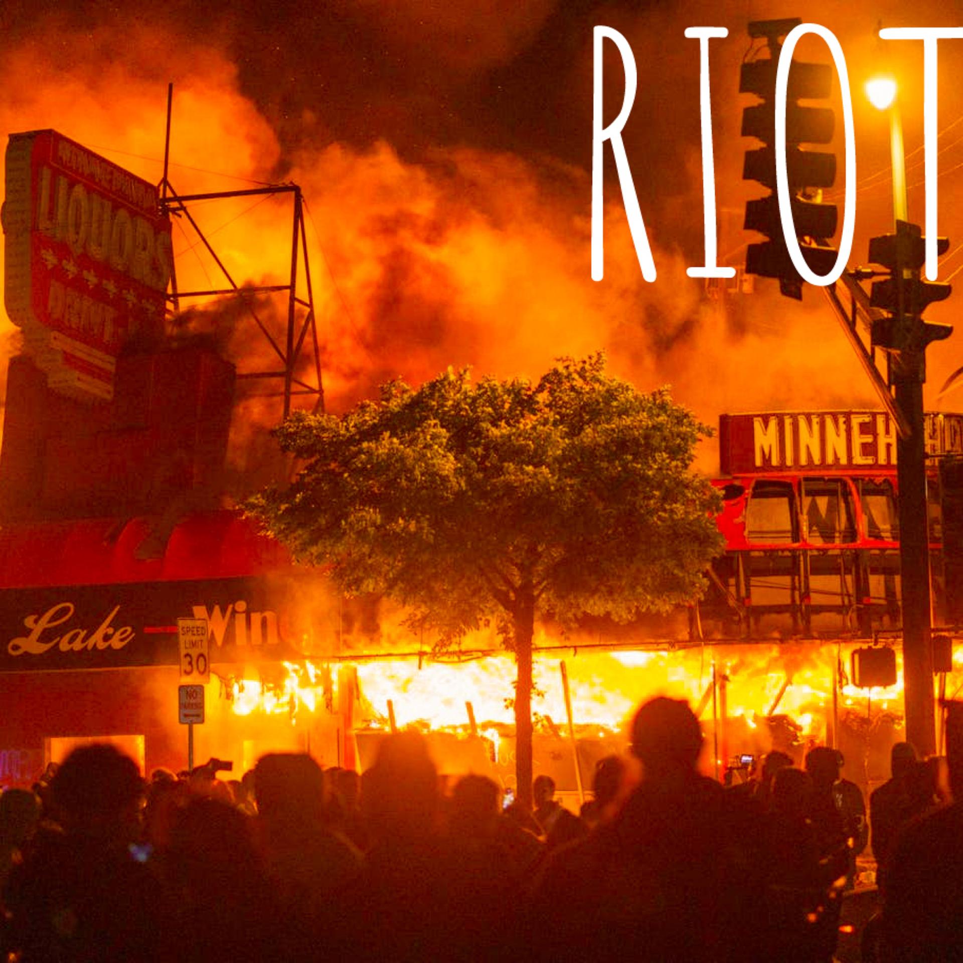 Gabriel Parker、Medi - RIOT