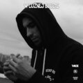 Hace - W luźnej bluzie (Explicit)