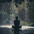 Musica Relajante Chill Out、Musa K、Grupo de alivio de la ansiedad - Facilidad De Serenidad En La Lluvia