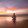 Vibraciones irreales、Lista de reproducción de música de meditación、Club de meditación - Meditación Con Armónicos Profundos