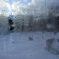 宁静雨滴轻音疗愈:沉浸式钢琴曲放松心情
