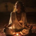 Musica Reiki、Terapia de Meditación y Alivio del Estrés、Zona musical de meditación guiada - Se Desarrollan Tonos Meditativos