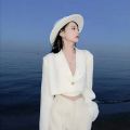 韩婧格 - Feel The Fire