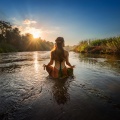 Chakra de corazón abierto de 528 Hz、Relajación Lluvia Meditación、Academia de sonido de lluvia curativa - Reflejo En La Música