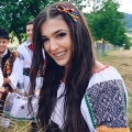Fata Care E Frumoasă