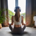 Voces Orbitales、Ruido brillante para la meditación、Meditación Naturaleza Ruido - Capas Melódicas Suaves