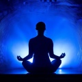 Mentes Lofi、Meditación En El Balneario、Lista de reproducción de música de meditación - Capas De Ritmo Meditativo