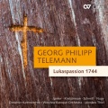 Benedikt Kristjánsson、Dresdner Kammerchor、Wrocław Baroque Orchestra、Jarosław Thiel - Lukaspassion, TWV 5:29: No. 24, Pilatus aber