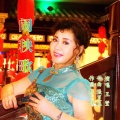 闹秧歌，