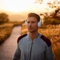 Música para la relajación profunda、Innovadores del chill、Muestreo estéreo al aire libre - La Liberación De La Tensión Y El Estrés