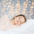 Sleep Music、Cozy Home、Pure Binaural Beats Sleep - Gentle Ambience Sleep Therapy