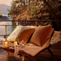 Relax & Music Orchestra、Comfortable Music Tracks、Atlantic Thunders - Relaxing Music for Serenity