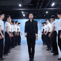 Hayes - 猫步挑战