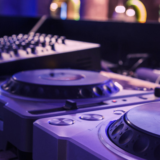 DJ107