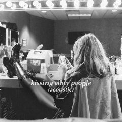 lennon stella kissing other people(acoustic)