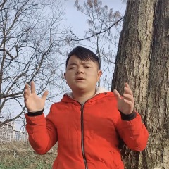 全部播放专辑名:为你疯狂歌手:曹万江发行时间:2022-03-03简介:为你