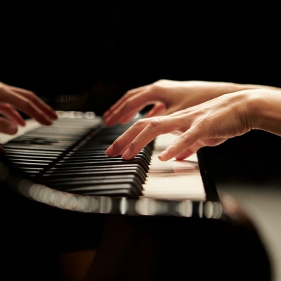 Gentle Piano Harmonies - Serene Sounds for Focused Meditation