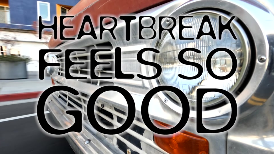 Fall Out Boy - Heartbreak Feels So Good