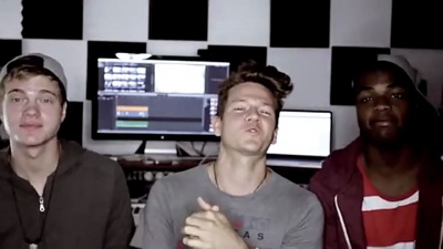 Tyler Ward、Two Worlds - Roar