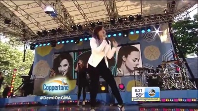 Demi Lovato、Cher Lloyd - Really Don't Care