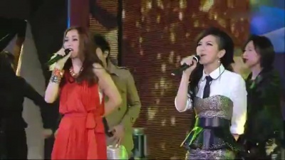 谢安琪、G.E.M.邓紫棋 - Can't Take My Eyes Off You
