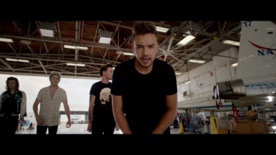 One Direction - Drag Me Down