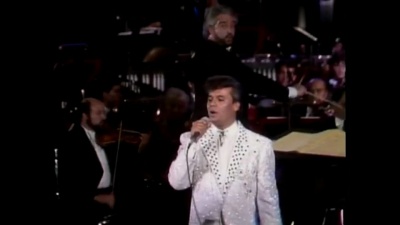 Juan Gabriel - Yo No Naci Para Amar 现场版