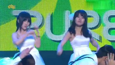 Pure、태연 - 结婚的日子 MBC音乐中心 现场版 13/11/02