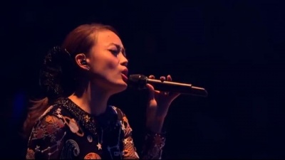 容祖儿、李克勤 - 爱一个人