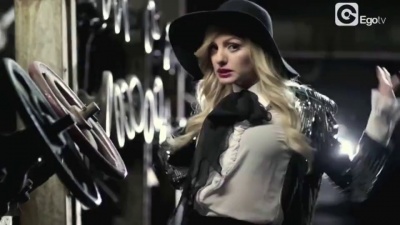 Alexandra Stan、Manilla Maniacs - All My People