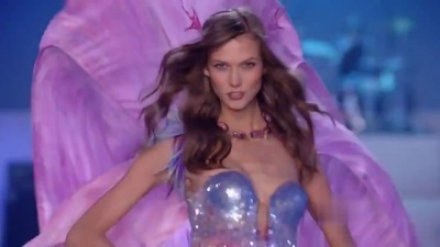 Maroon 5 - Moves Like Jagger