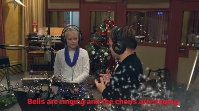 VanVelzen - Christmas Is Coming (Karaoke Video)